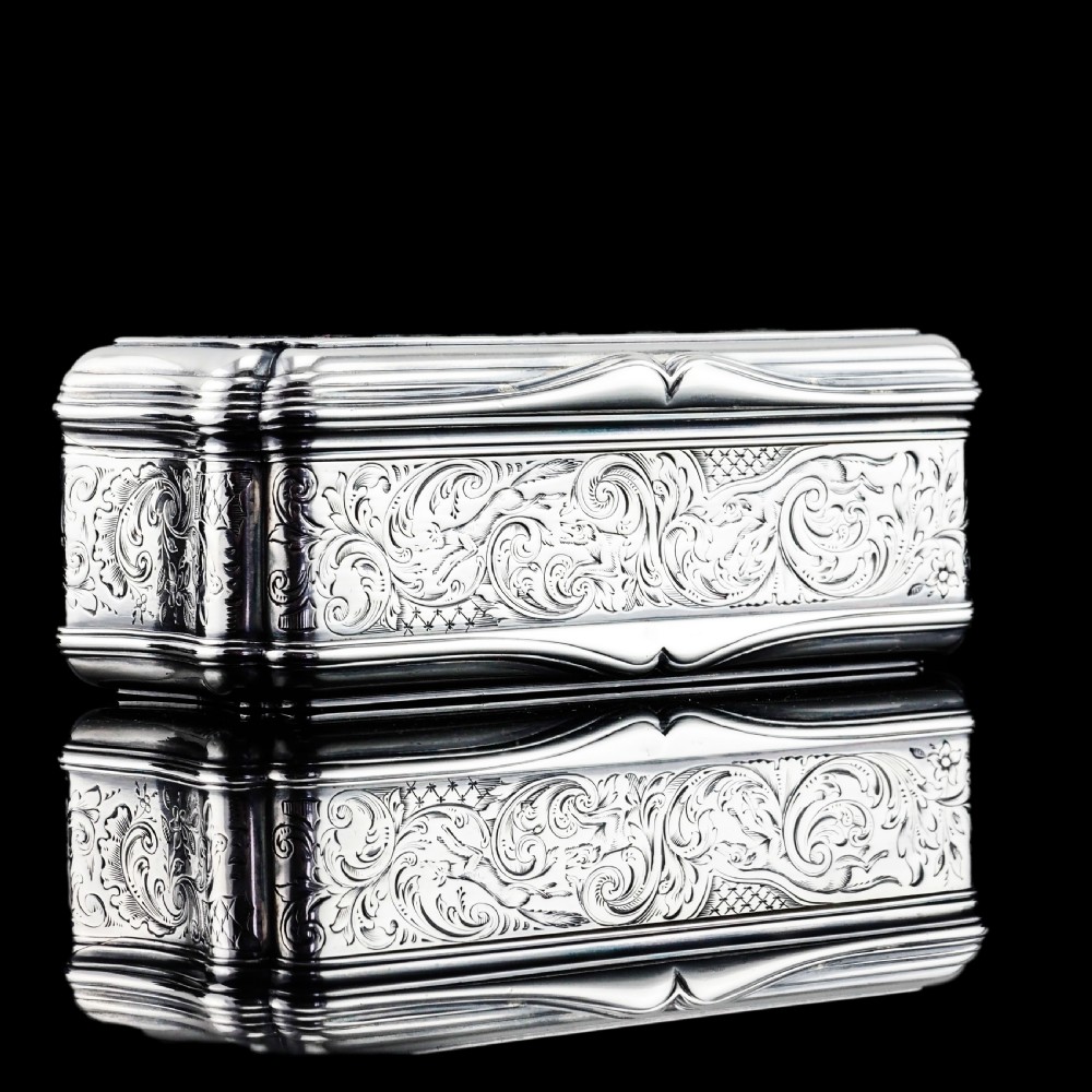 Antique Large Solid Silver Snuff Box Cartouche Shaped with Profuse Hand Engravings - London 1842 View XI