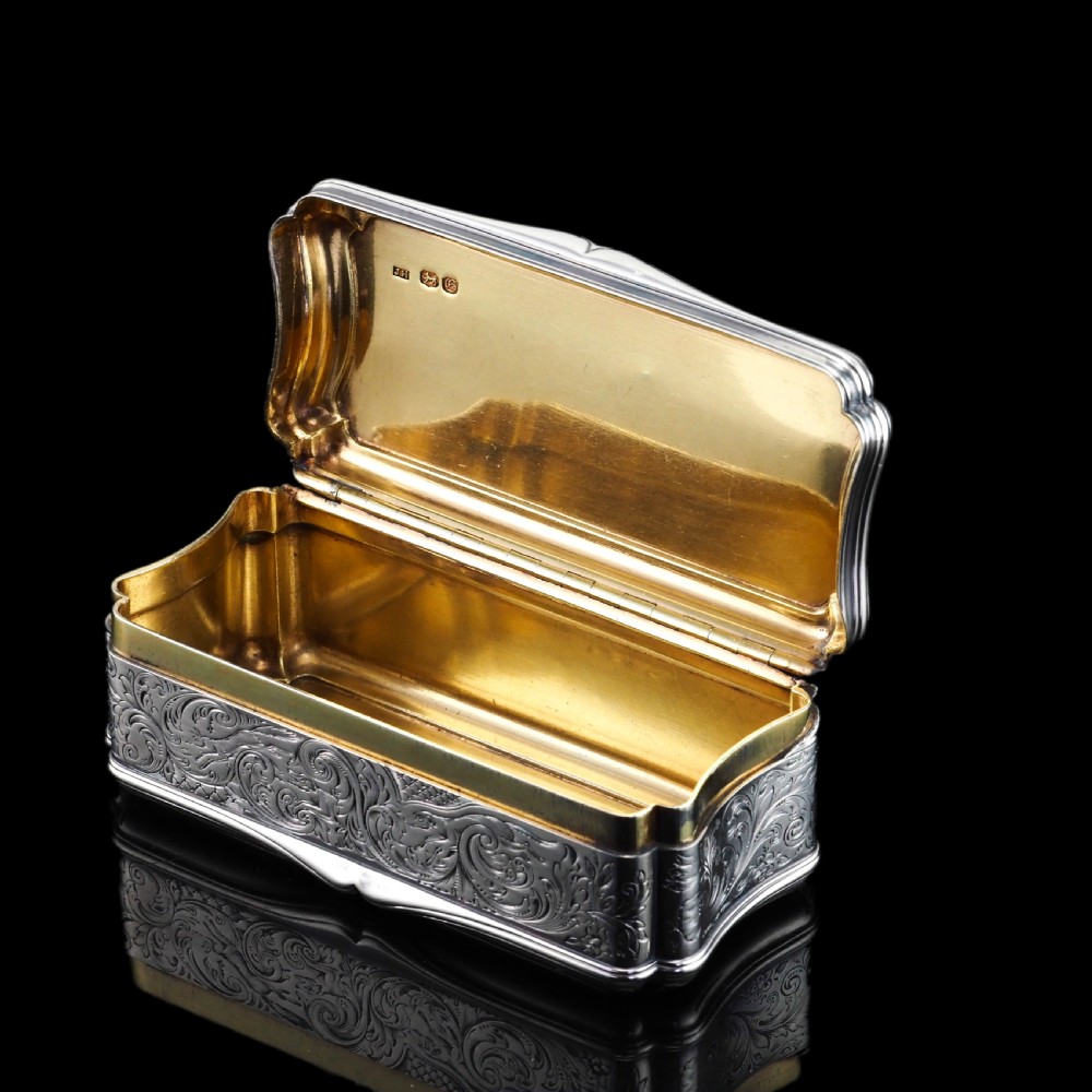 Antique Large Solid Silver Snuff Box Cartouche Shaped with Profuse Hand Engravings - London 1842 View XV