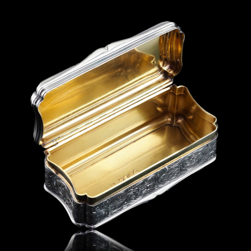 Antique Large Solid Silver Snuff Box Cartouche Shaped with Profuse Hand Engravings - London 1842 View XVI