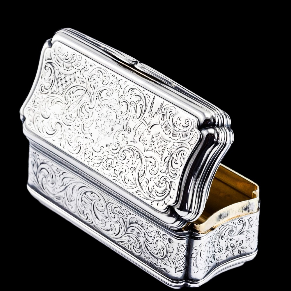 Antique Large Solid Silver Snuff Box Cartouche Shaped with Profuse Hand Engravings - London 1842 View XXI