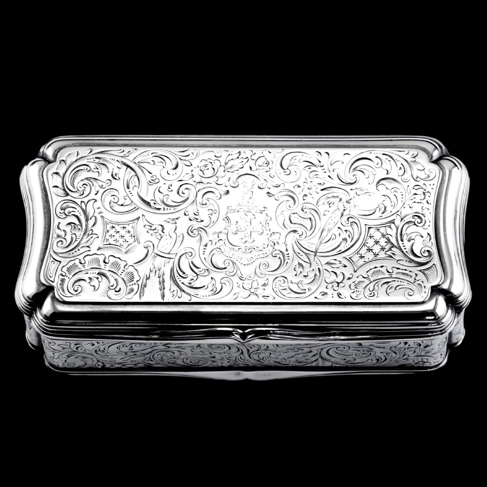 Antique Large Solid Silver Snuff Box Cartouche Shaped with Profuse Hand Engravings - London 1842 View XXII