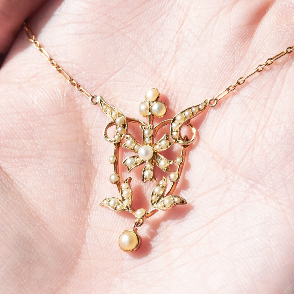 Antique Victorian/Edwardian Pearl Necklace 14ct Gold Flower Design - c.1900 View XV