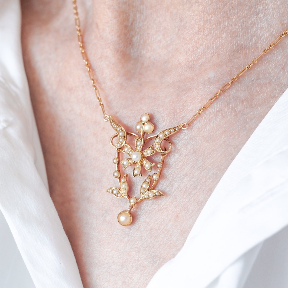 Antique Victorian/Edwardian Pearl Necklace 14ct Gold Flower Design - c.1900 View XVII