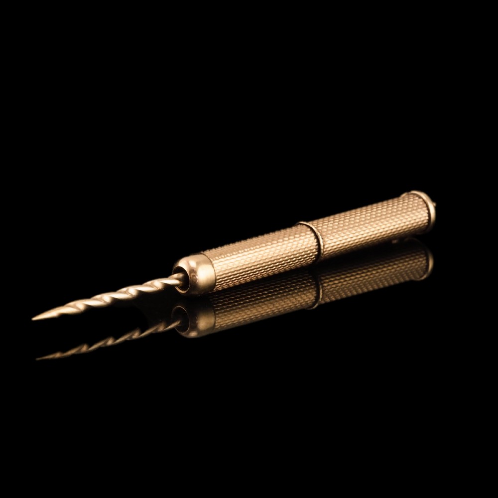 9ct Solid Gold Cigar/Cigarette Pick Drill with Engine Turned Decorations - Asprey & Co Ltd View VIII