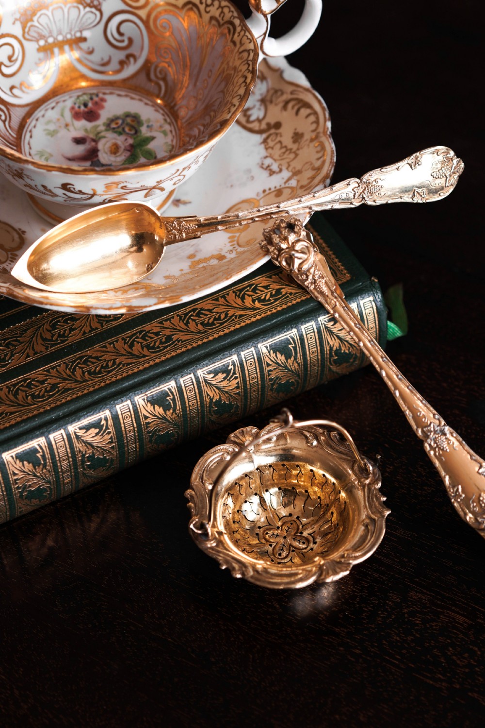 Antique French Solid Silver Gilt Vermeil Teaspoon, Tongs & Strainer Set - Philippe Berthier Paris c.1845. View XVII