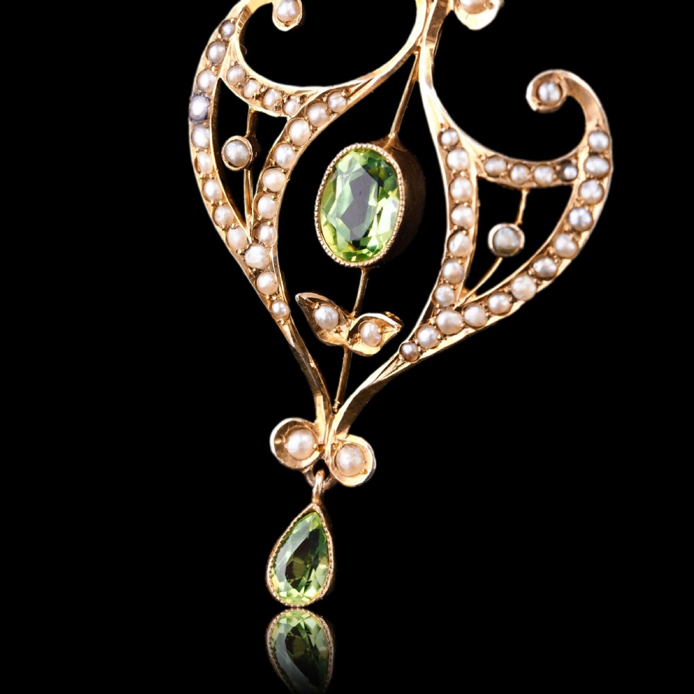 Antique Edwardian Peridot and Pearl Pendant Necklace 9ct Gold Art Nouveau c.1900 View VIII