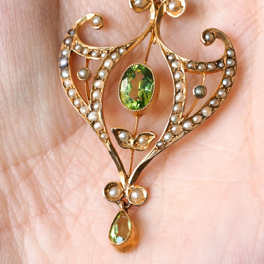 Antique Edwardian Peridot and Pearl Pendant Necklace 9ct Gold Art Nouveau c.1900 View XVII