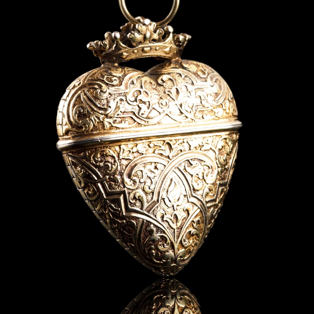 Antique Solid Silver Gilt Box Vinaigrette Heart Shaped - 18th Century View IV