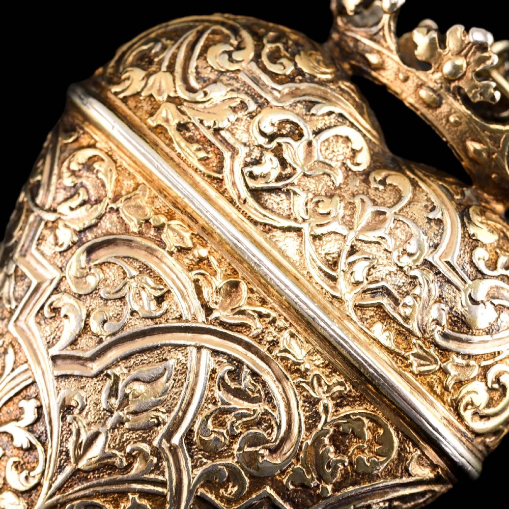 Antique Solid Silver Gilt Box Vinaigrette Heart Shaped - 18th Century View VI