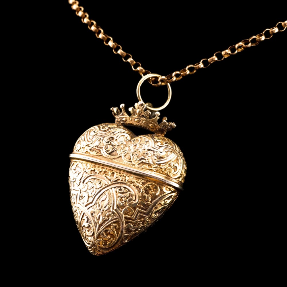 Antique Solid Silver Gilt Box Vinaigrette Heart Shaped - 18th Century View XIV