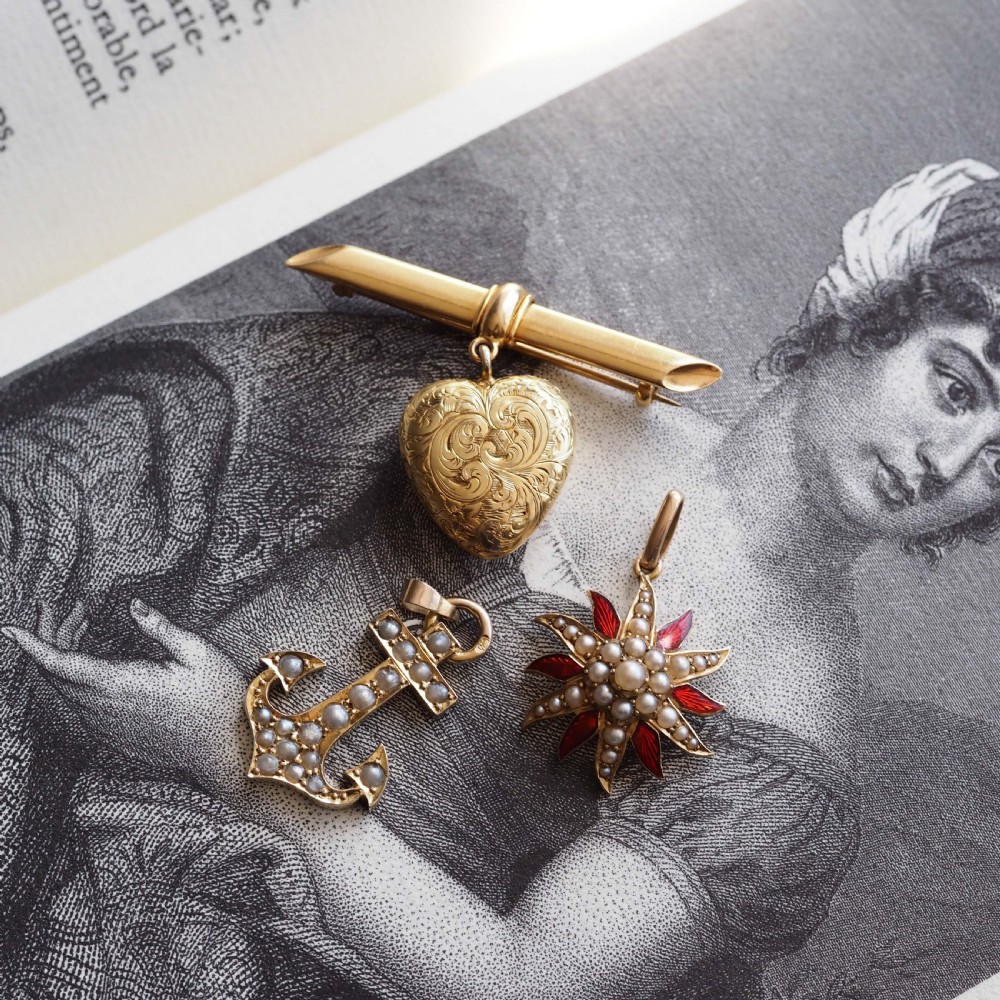 Antique Victorian 'Puffy' Heart Brooch 18K Gold with Wonderful Engravings c.1890 View XX