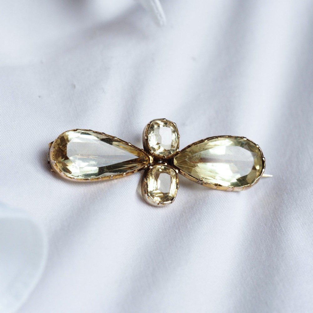 Antique Citrine Brooch 12K Gold Quatrefoil Style Design - 19th c. View II