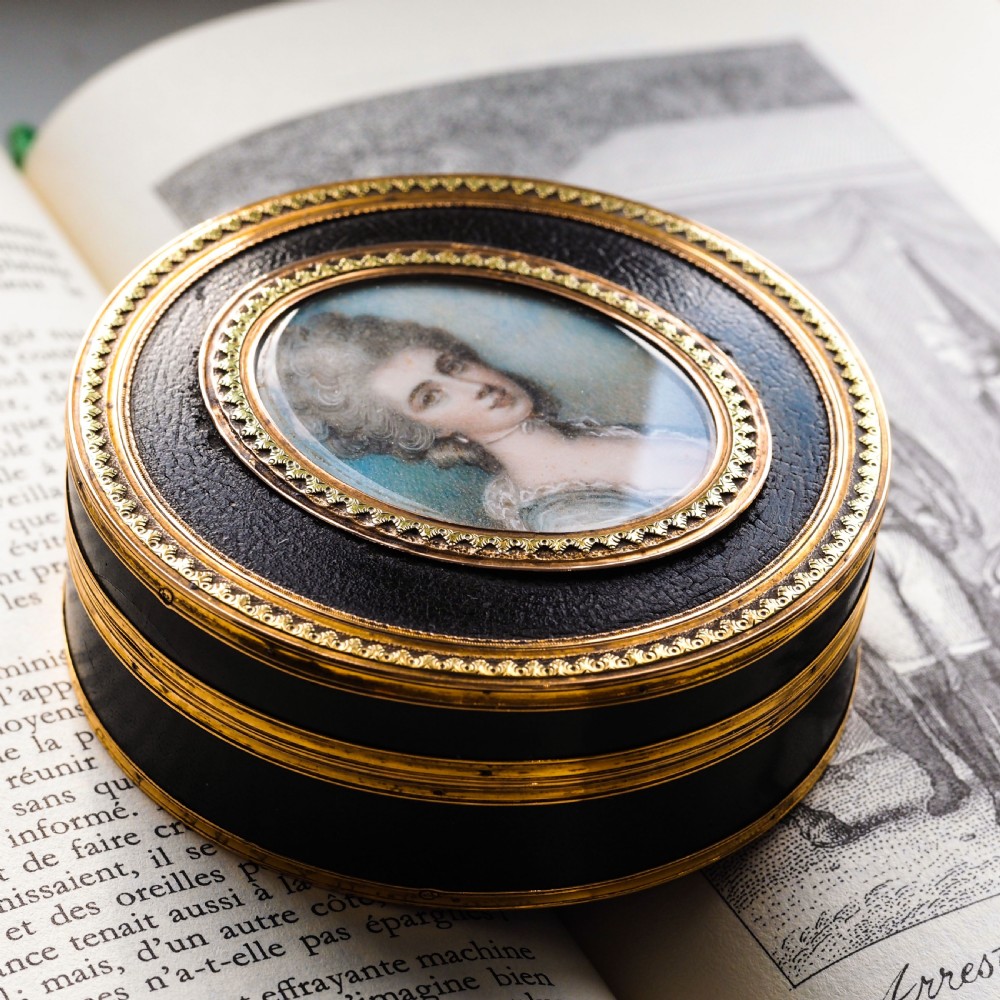 Antique French Gold Mounted Circular Snuff/Tobacco Box, Portrait of a Lady in the Manner of Cosway - 18th c. View XI