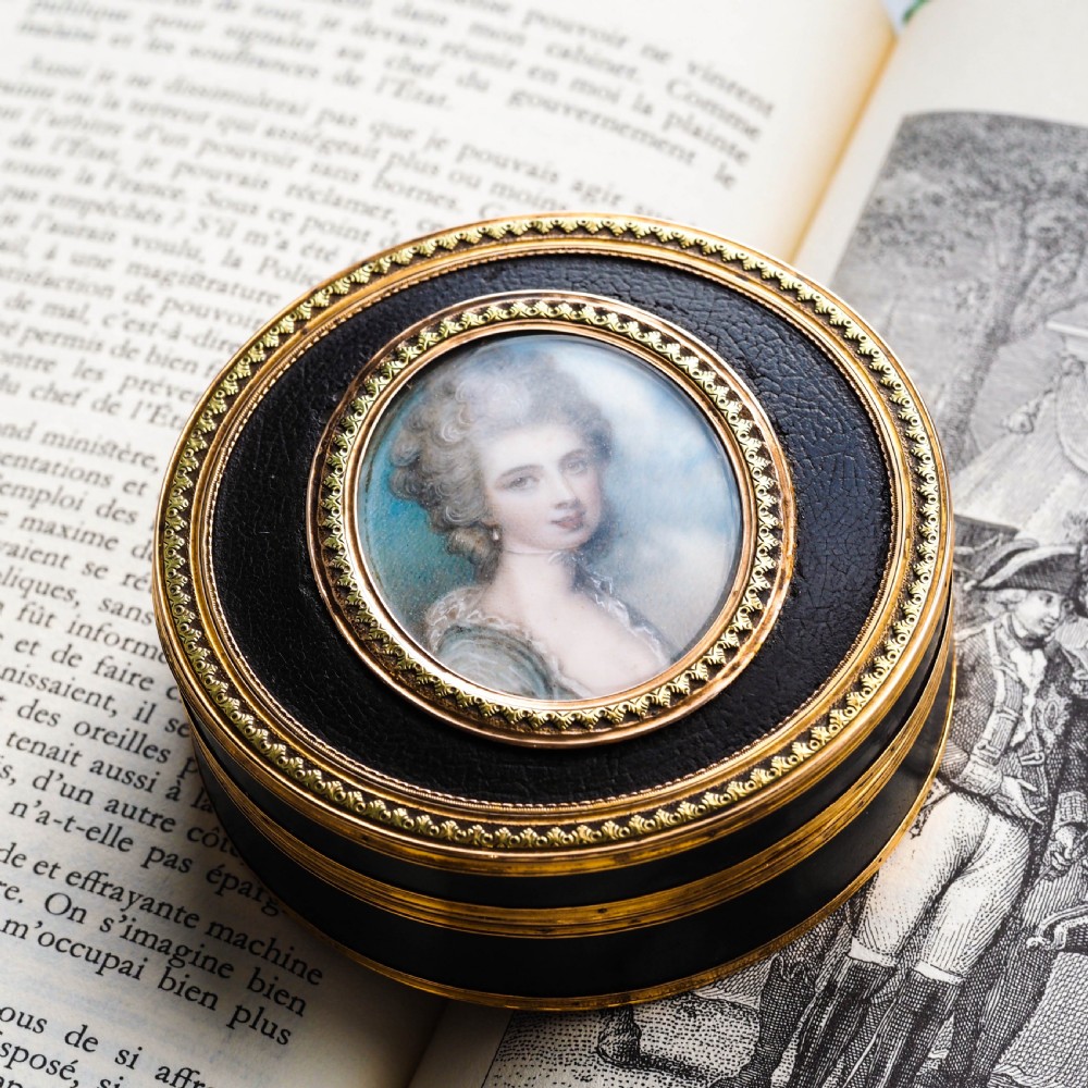 Antique French Gold Mounted Circular Snuff/Tobacco Box, Portrait of a Lady in the Manner of Cosway - 18th c. View XII