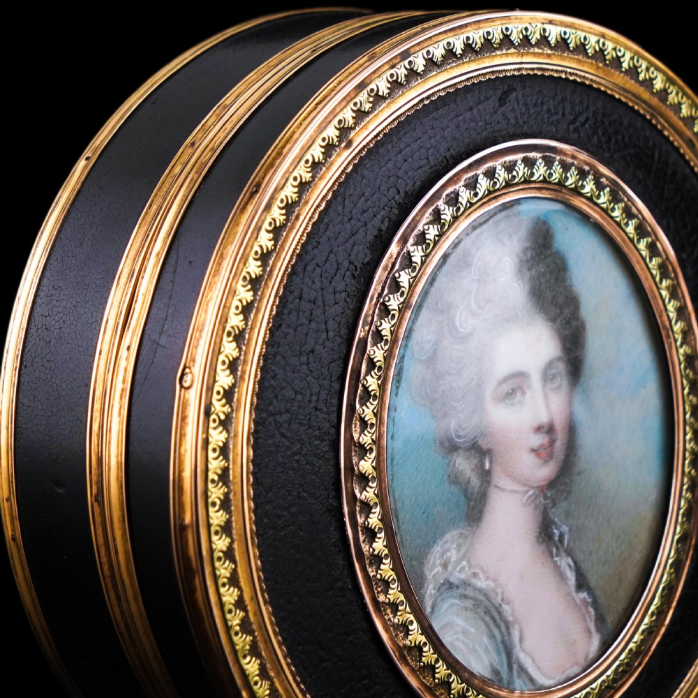 Antique French Gold Mounted Circular Snuff/Tobacco Box, Portrait of a Lady in the Manner of Cosway - 18th c. View XIV