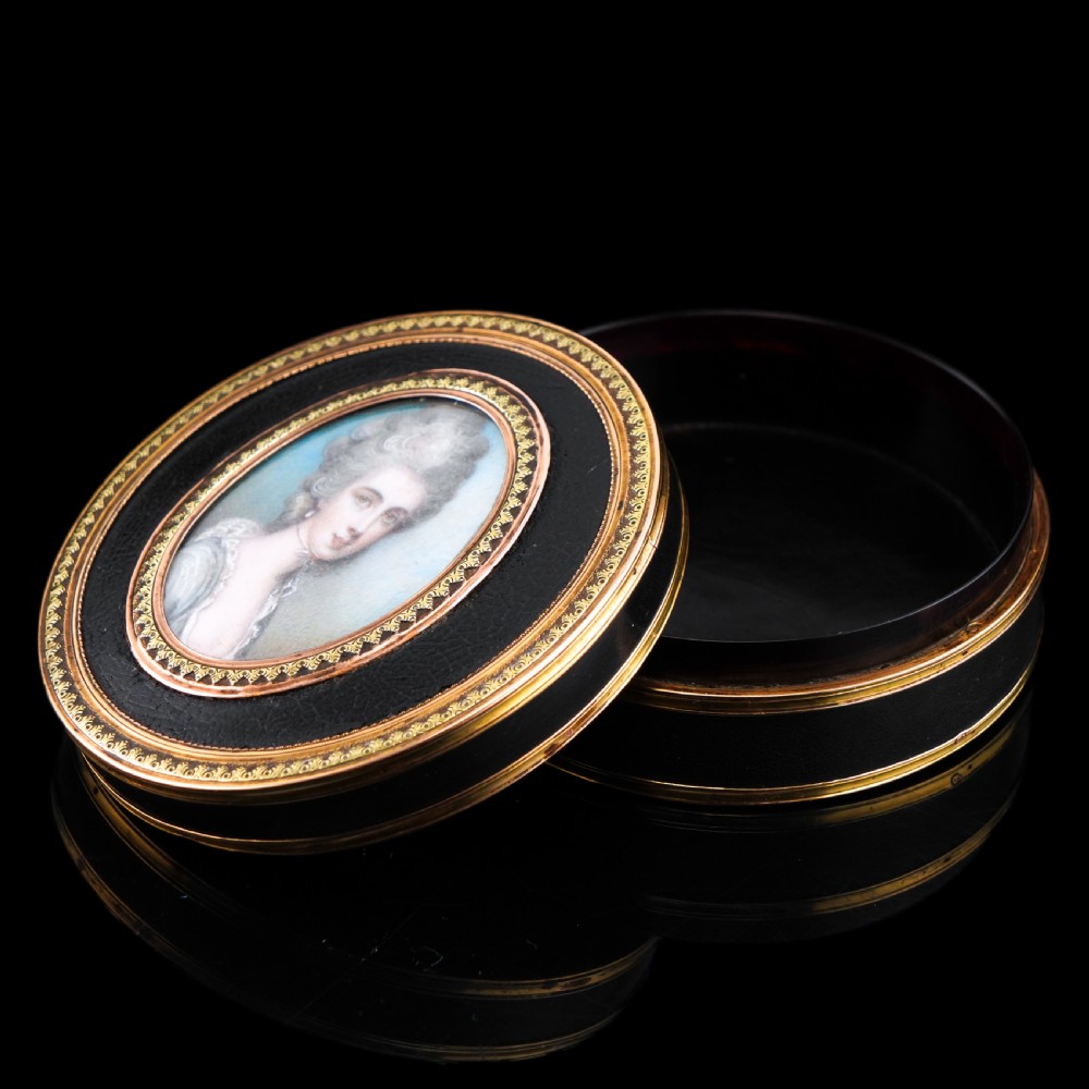 Antique French Gold Mounted Circular Snuff/Tobacco Box, Portrait of a Lady in the Manner of Cosway - 18th c. View XV