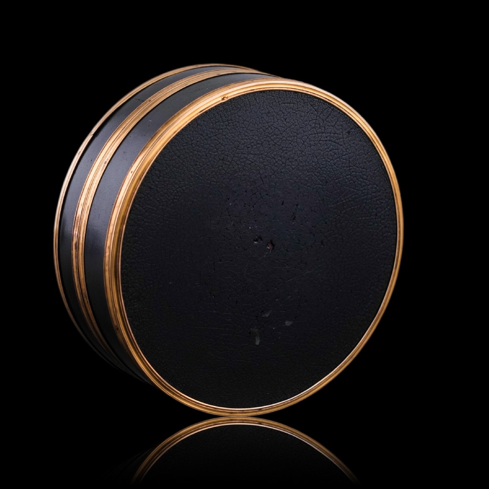 Antique French Gold Mounted Circular Snuff/Tobacco Box, Portrait of a Lady in the Manner of Cosway - 18th c. View XXIII