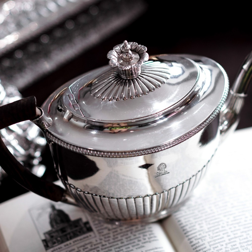 Antique Georgian Solid Silver Teapot with Coronet-like Finial - Daniel Pontifex London 1798 View VI