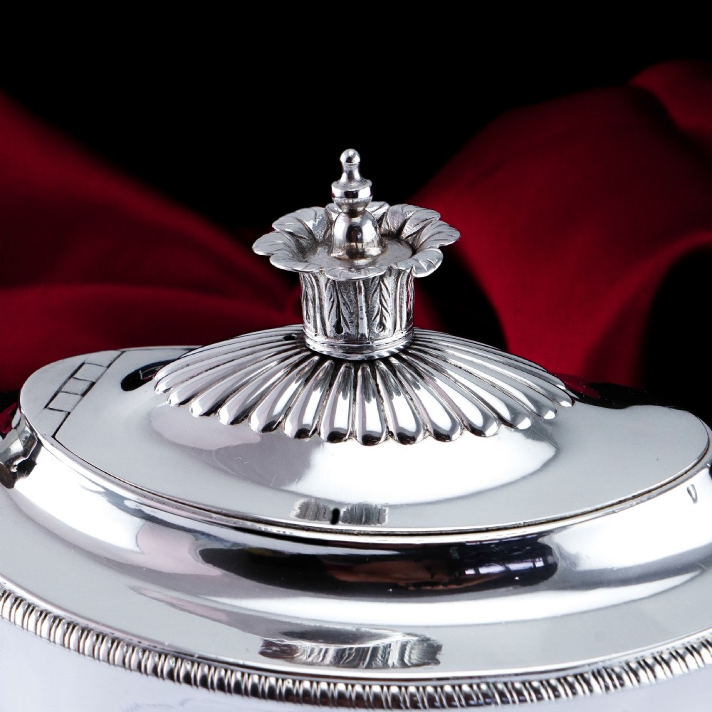 Antique Georgian Solid Silver Teapot with Coronet-like Finial - Daniel Pontifex London 1798 View XV