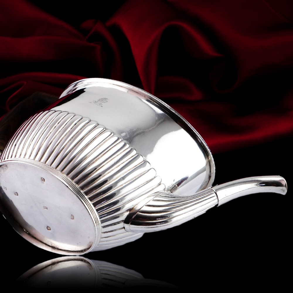 Antique Georgian Solid Silver Teapot with Coronet-like Finial - Daniel Pontifex London 1798 View XVII