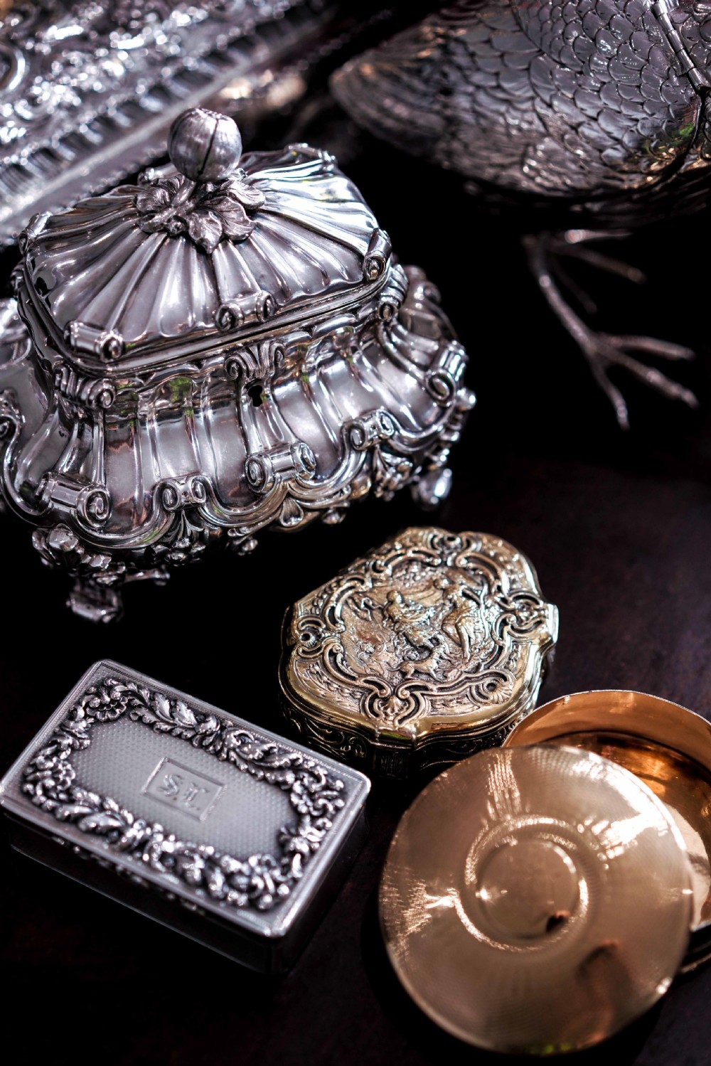 A Magnificent Antique Solid Silver Tea Caddy/Sugar Box Large & Heavy - 19th c. View XV