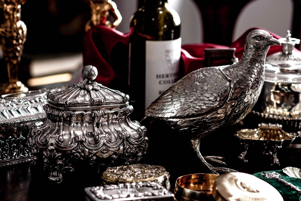 A Magnificent Antique Solid Silver Tea Caddy/Sugar Box Large & Heavy - 19th c. View XVII