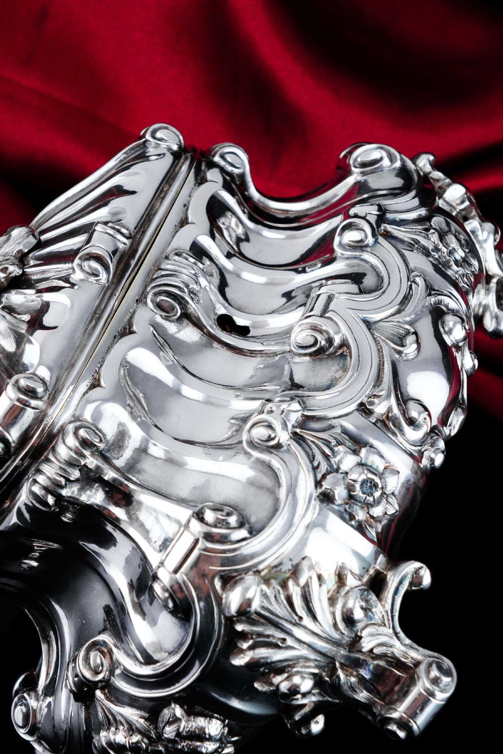 A Magnificent Antique Solid Silver Tea Caddy/Sugar Box Large & Heavy - 19th c. View XXVI