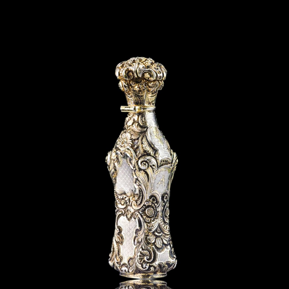 Antique French Parcel-Gilt Silver Scent Bottle/Flask with Ornate Decorations - 19th c. View V