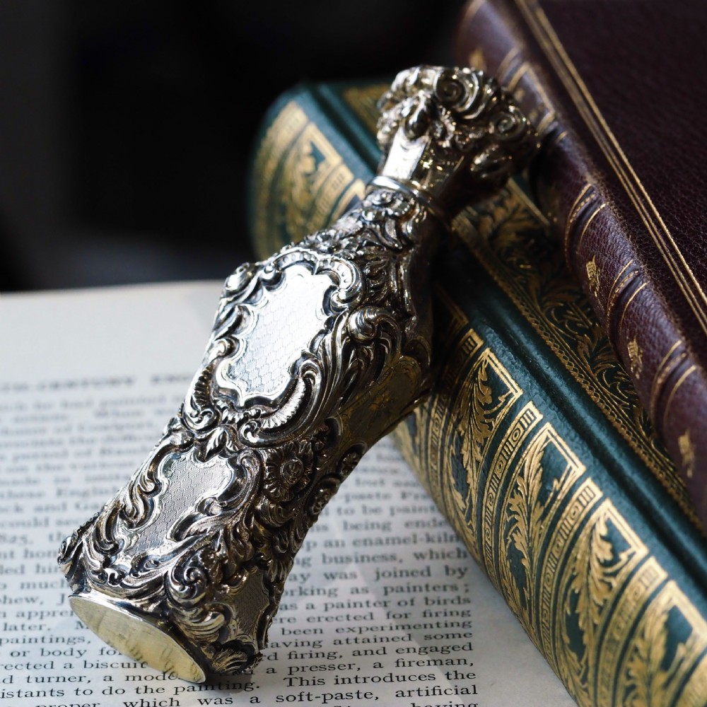 Antique French Parcel-Gilt Silver Scent Bottle/Flask with Ornate Decorations - 19th c. View XVI