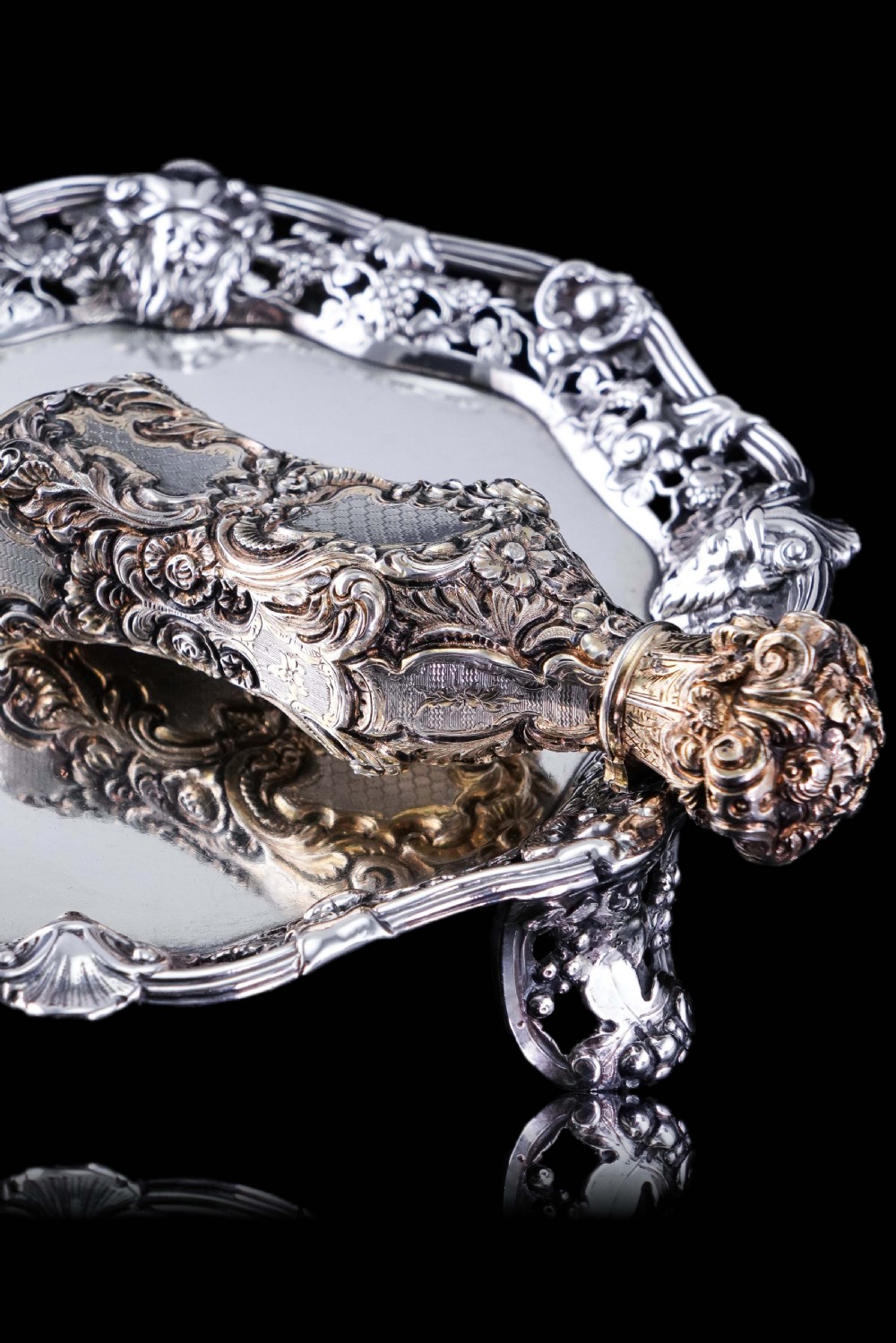 Antique French Parcel-Gilt Silver Scent Bottle/Flask with Ornate Decorations - 19th c. View XXVI