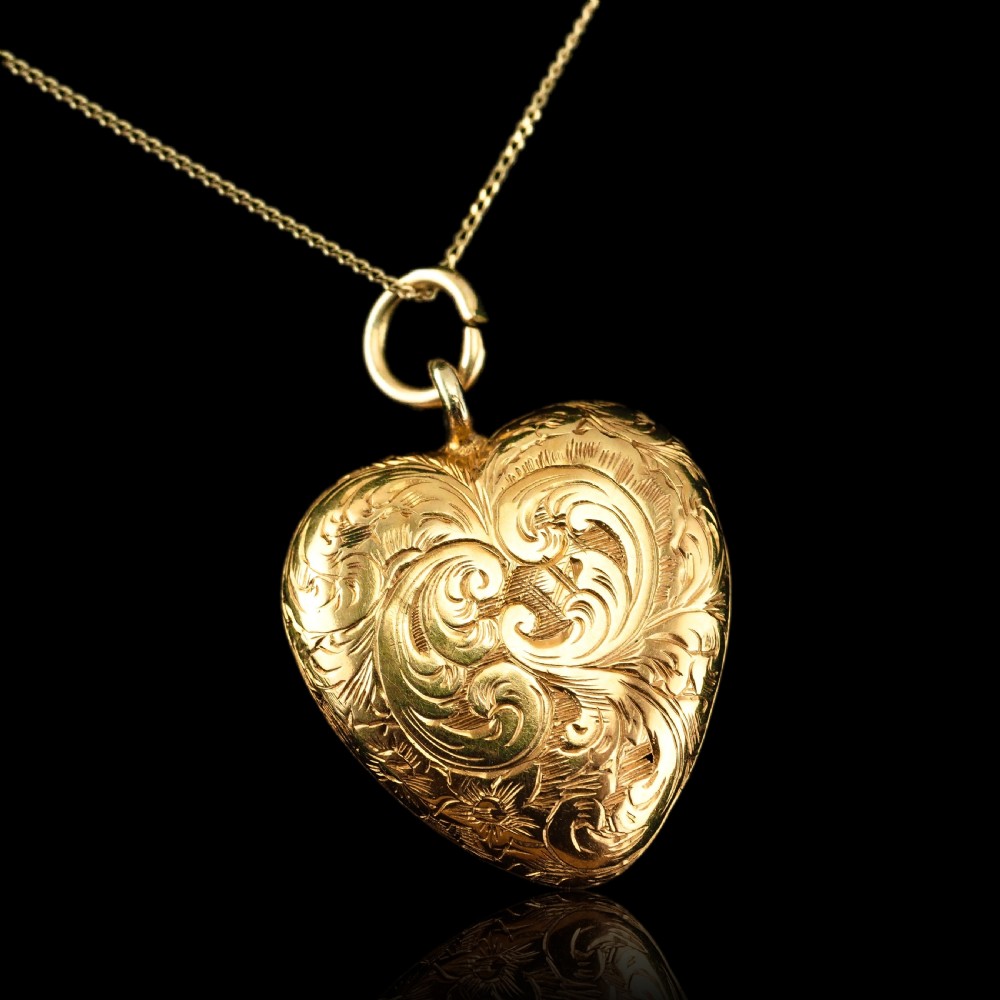 Antique Victorian 18K Gold Puffy Heart Necklace Pendant Locket - c.1890 View XVI