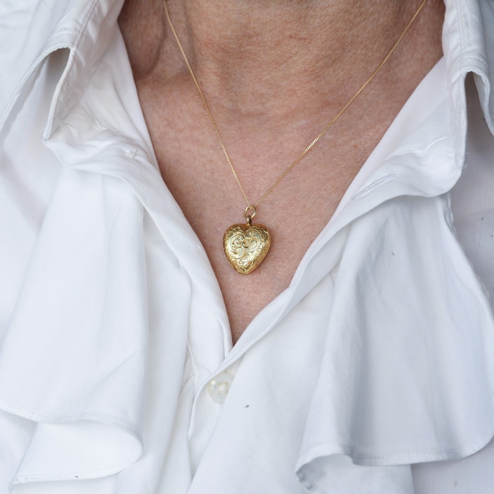 Antique Victorian 18K Gold Puffy Heart Necklace Pendant Locket - c.1890 View XX