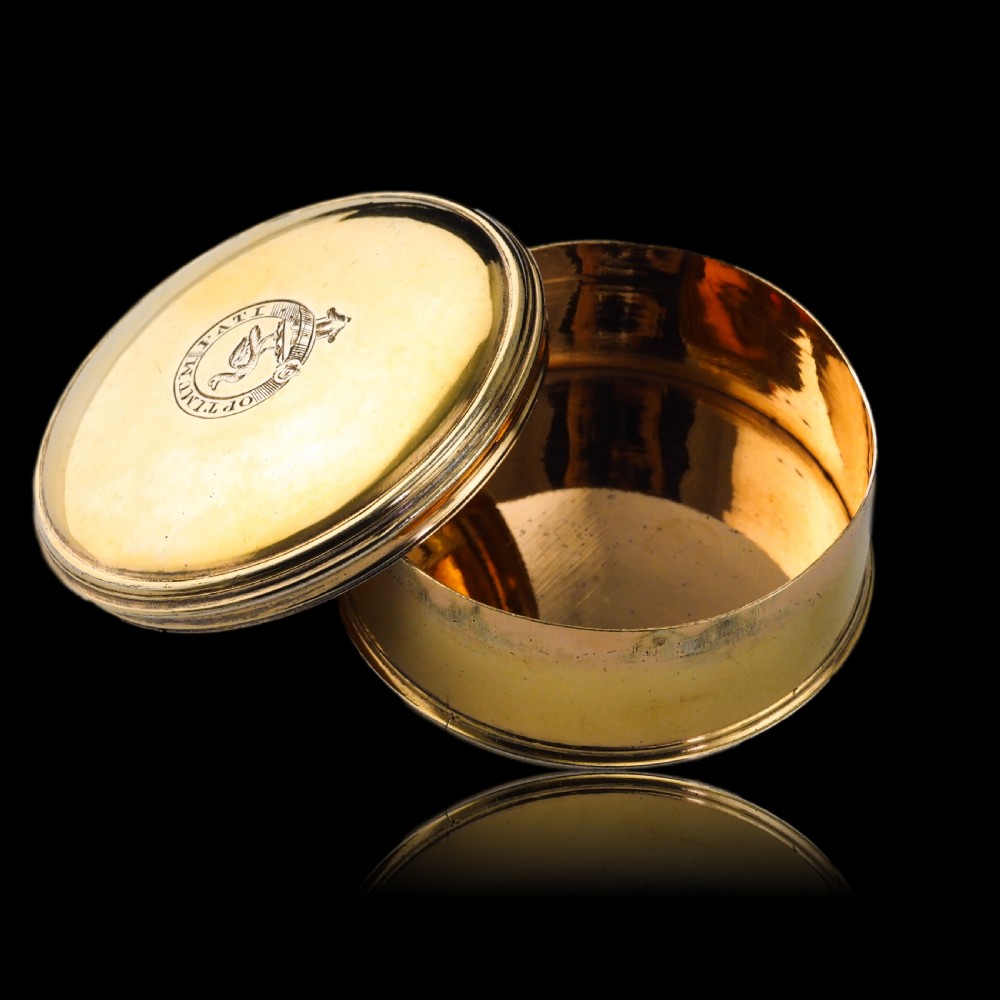 Antique Solid Silver Gilt Circular Tobacco Snuff Box - 18th Century View IX