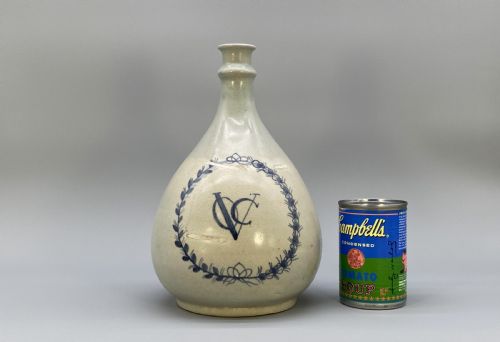 fig 1. LARGE, RARE c. 1740 JAPANESE EDO PERIOD (VOC) DUTCH EAST INDIA CO. BOTTLE JAR