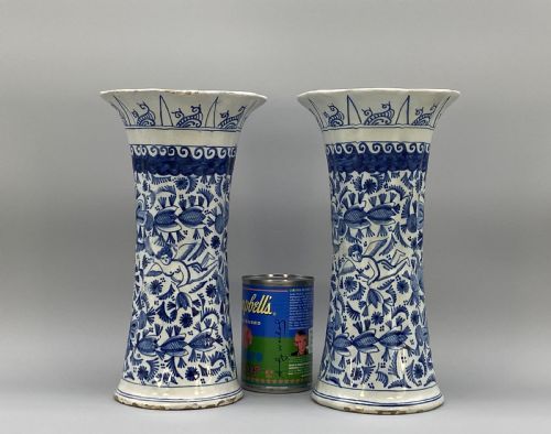 LARGE PAIR ANTIQUE CHINOISERIE BLUE AND WHITE DUTCH DELFT RIBBED BEAKER VASES - ADDITIONAL PHOTO 1