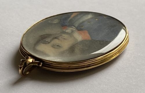 C 1760 SUPERB 18K GOLD FRAMED BRITISH NAVAL OFFICER MINIATURE PORTRAIT PAINTING ON AGATE PANEL - ADDITIONAL PHOTO 8