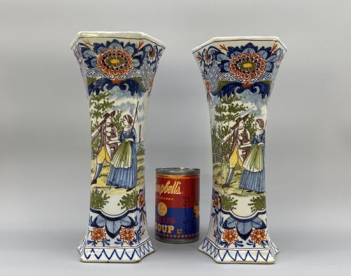 PAIR 18THCENTURY DUTCH DELFT POLYCHROME VASES 3 BELLS DRIE KLOKKEN FACTORY - ADDITIONAL PHOTO 1