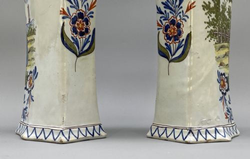 PAIR 18THCENTURY DUTCH DELFT POLYCHROME VASES 3 BELLS DRIE KLOKKEN FACTORY - ADDITIONAL PHOTO 6