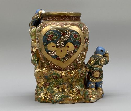 fig 4. Superb c. 1900 Antique Japanese Meiji Period Porcelain Figural Vase Brush Pot