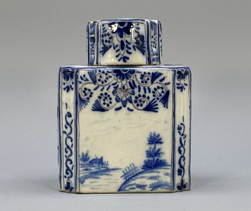 fig 5. c. 1770 Dutch Delft Tea Caddy Canister with Lid - Blue and White Chinoiserie