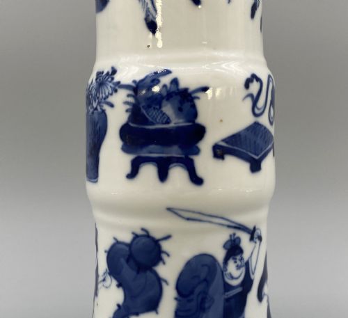 EARLY 19THC CHINESE GU SHAPED KANGXI STYLE BLUE AND WHITE PORCELAIN BEAKER VASE - ADDITIONAL PHOTO 5