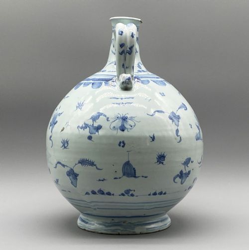 fig 3. Museum Quality 17th-Century Italian Savona Majolica Bottle Vase Blue and White