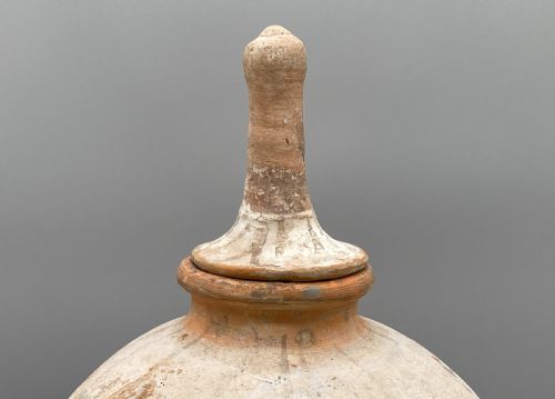 CIRCA 8THCENTURY AD CHINESE TANG DYNASTY POTTERY VASE WITH STAND COVER - ADDITIONAL PHOTO 2