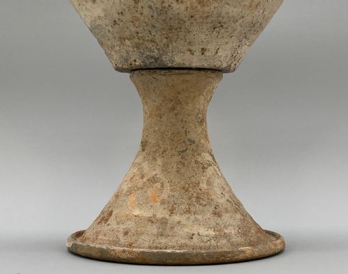 CIRCA 8THCENTURY AD CHINESE TANG DYNASTY POTTERY VASE WITH STAND COVER - ADDITIONAL PHOTO 4