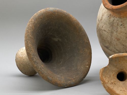 CIRCA 8THCENTURY AD CHINESE TANG DYNASTY POTTERY VASE WITH STAND COVER - ADDITIONAL PHOTO 15