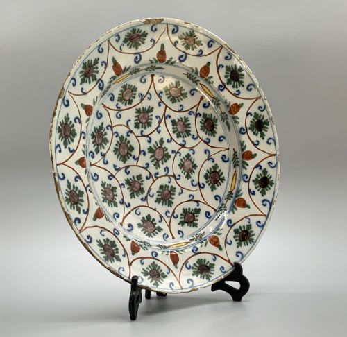 LARGE 18THC DUTCH POLYCHROME DELFT DELFTWARE GEOMETRIC FLORAL CHARGER PLATE - ADDITIONAL PHOTO 3