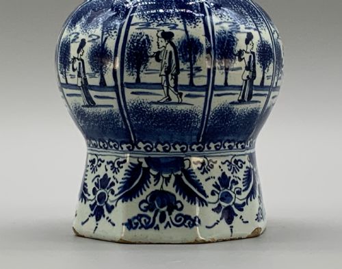 LARGE EXCEPTIONAL 17THCENTURY DUTCH DELFT CHINOISERIE BLUE WHITE FAIENCE VASE - ADDITIONAL PHOTO 6