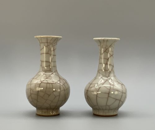 Fine Pair 19th-century Chinese Ge-type Crackle Glaze Bottle Vases