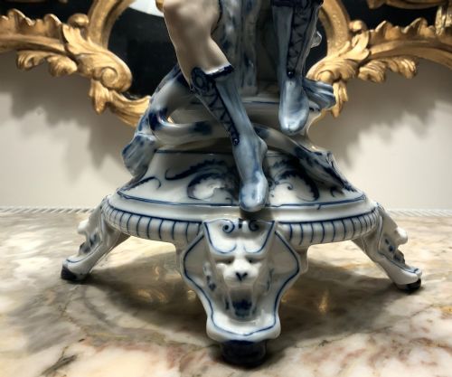 ARTDECO PORCELAIN TABLE LAMP BLUE AND WHITE EXCEPTIONALLY RARE EXAMPLE - ADDITIONAL PHOTO 5