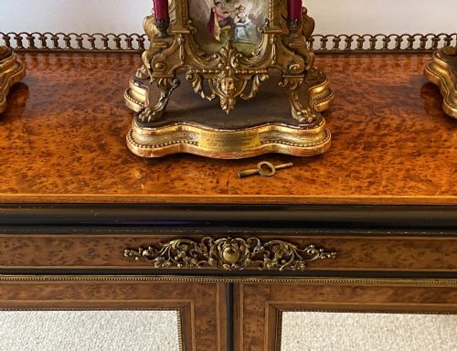 EXCEPTIONAL BURR YEW MIRRORBACK SIDEBOARD AESTHETIC MOVEMENT 19THCENTURY STUNNING PIECE - ADDITIONAL PHOTO 5
